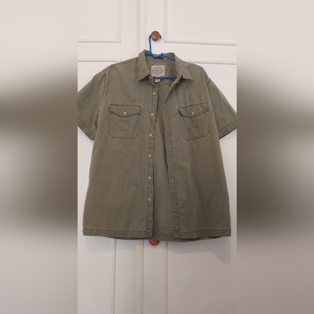 Men shirt from St. John's Bay, color army green